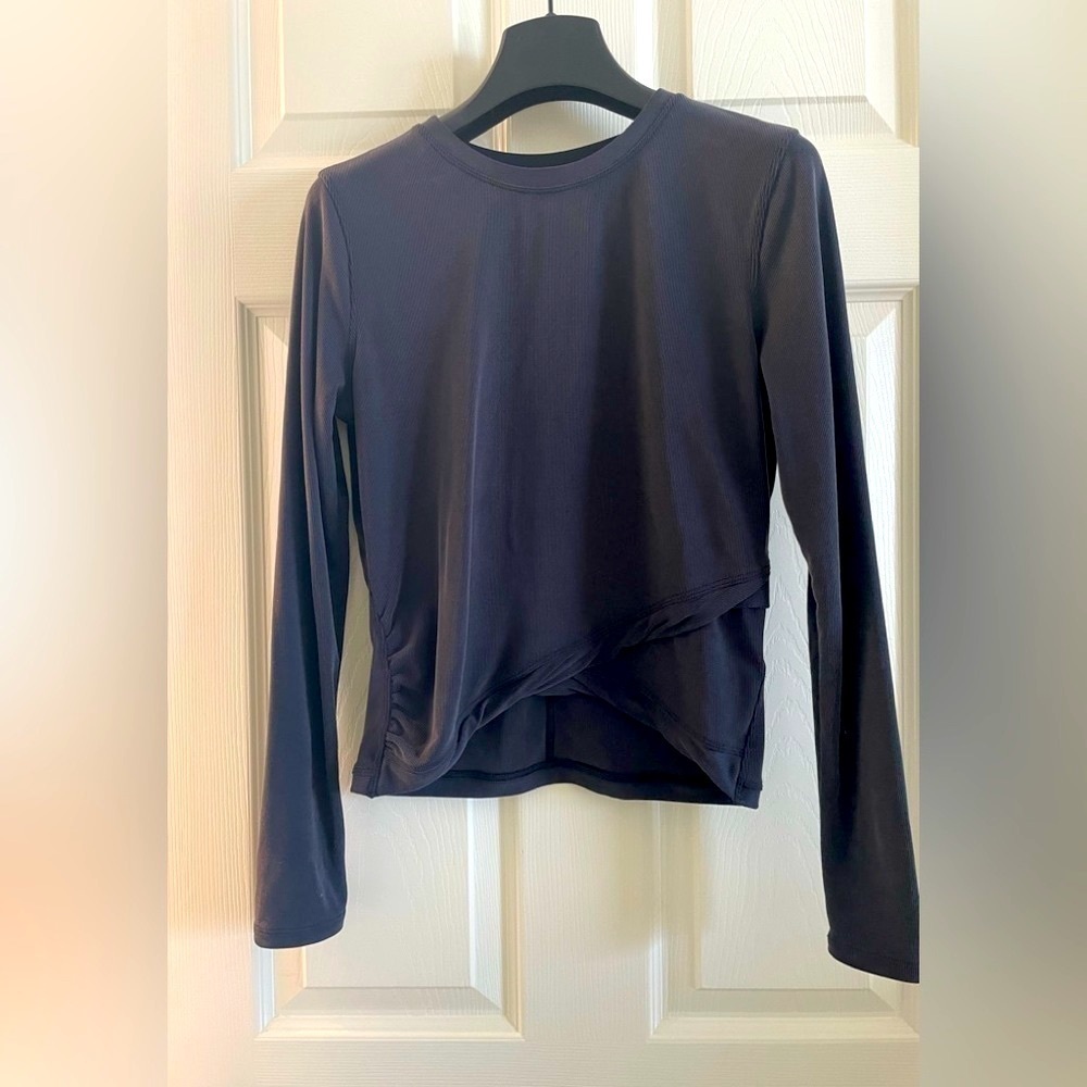 Lululemon crop top